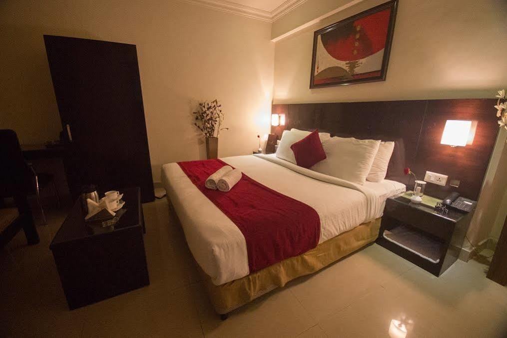 Anr Hotels Lakhnaú Exteriér fotografie