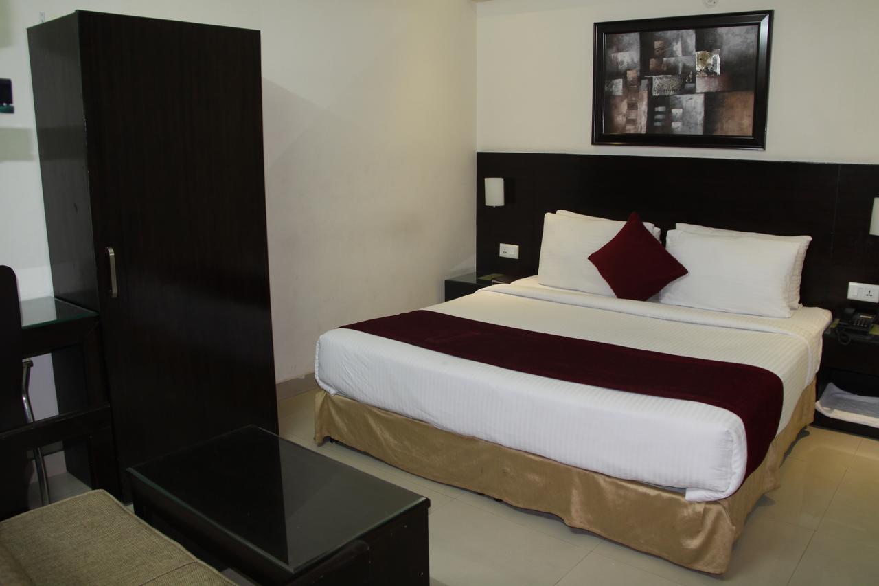 Anr Hotels Lakhnaú Exteriér fotografie